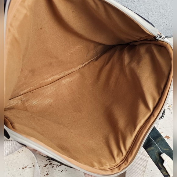 DACHEE Black Peony 15" Waterproof Laptop Case - Picture 6 of 6